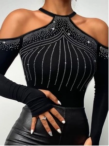 Diamond cut out high neck long sleeved T-shirt