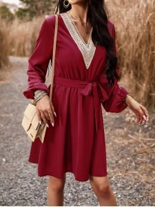 Elegant V-neck long sleeved dress