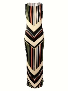 Long skirt with crew-neck slip and slit at the side