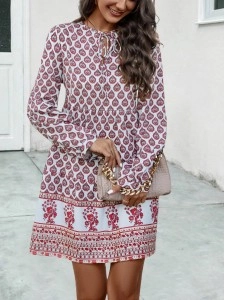 Long sleeve positioning print dress
