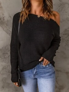 Sexy solid-color off-the-shoulder sweater