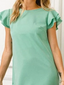 Simple and elegant dress with small green flying sleeves