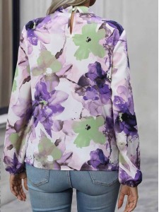 Stylish top with large painted flowers