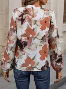 Stylish top with large painted flowers