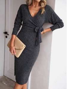 V-neck long-sleeved knitted strappy dress