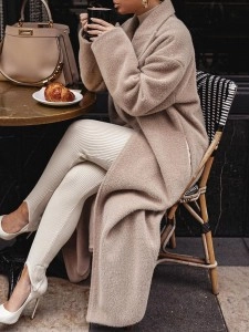 Warm long sleeved long woolen coat