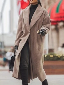 Warm long sleeved long woolen coat