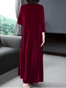 Women's Plus Velvet Solid Long Sleeve Round Neck Loose Maxi Dress