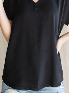 Women's V-neck everything simple black shirt