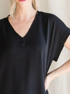 Women's V-neck everything simple black shirt