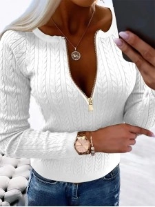 Women's zippered knitted top